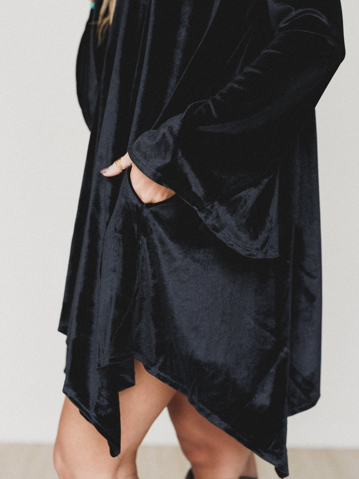 The Nest Golden Hour Bell Sleeve Velvet Dress - Black
