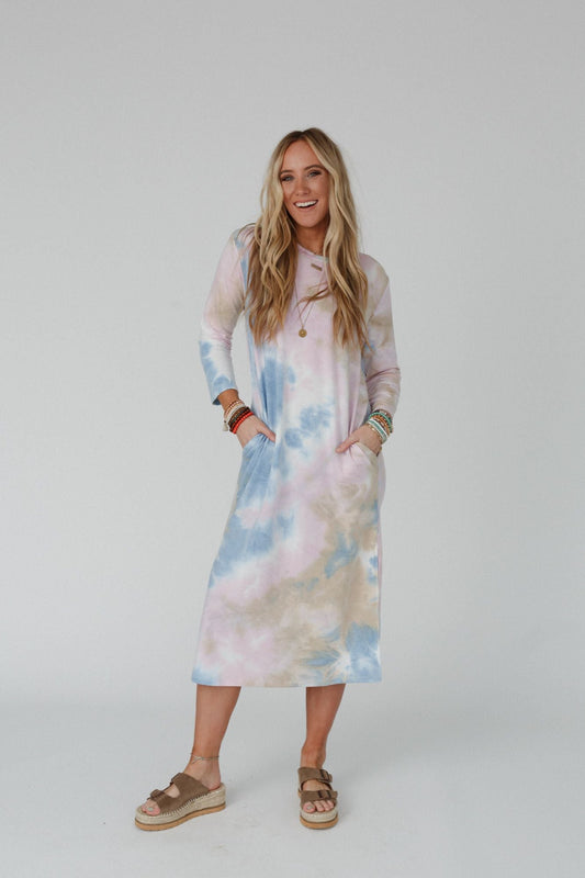 The Nest Soul Shine Pocketed Tie Dye Midi Dress - Lavender Taupe