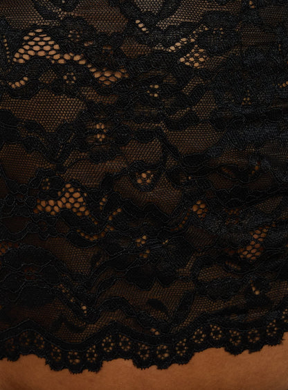 Quinbie Lace Short Sleeve Top Black