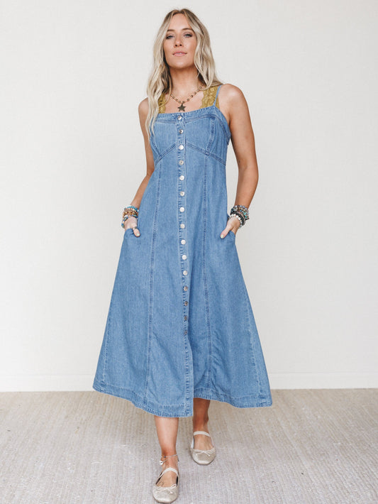 Small Town Girl Dress - Light Wash