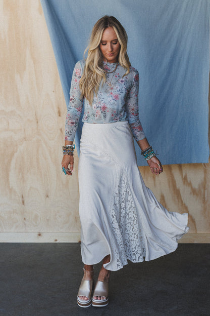 Heavenly Haze Lace Skirt - Dove