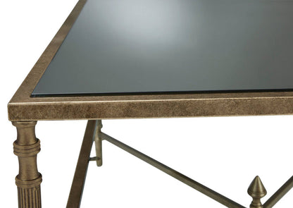 Cloverty Cocktail Table